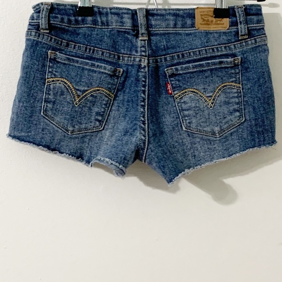 Levi Levi’s Strauss Denim Jean Shorty Short Cut-Off Braided Trim Along Side 🟦 - Picture 4 of 9